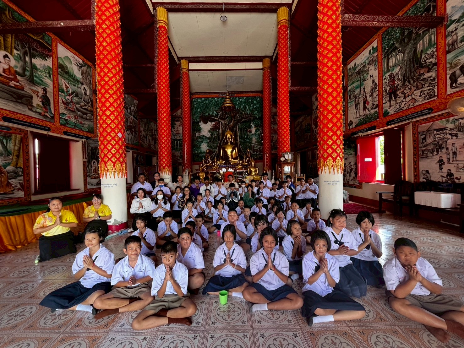 โรงเรียนบ้านปาง จัดกิจกรรมถวายเทียนพรรษา ส่งเสริมคุณธรรมจริยธรรมและอนุรักษ์ประเพณีไทย
